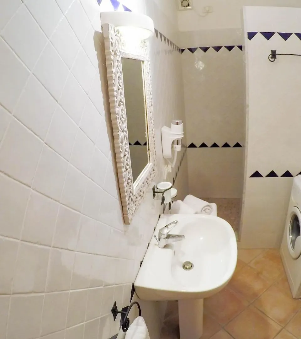 CASALE LA FATA -tipico toscano immerso nelle colline tra Lucca e Versilia, 6 appartamenti indipendenti Camaiore 0*,