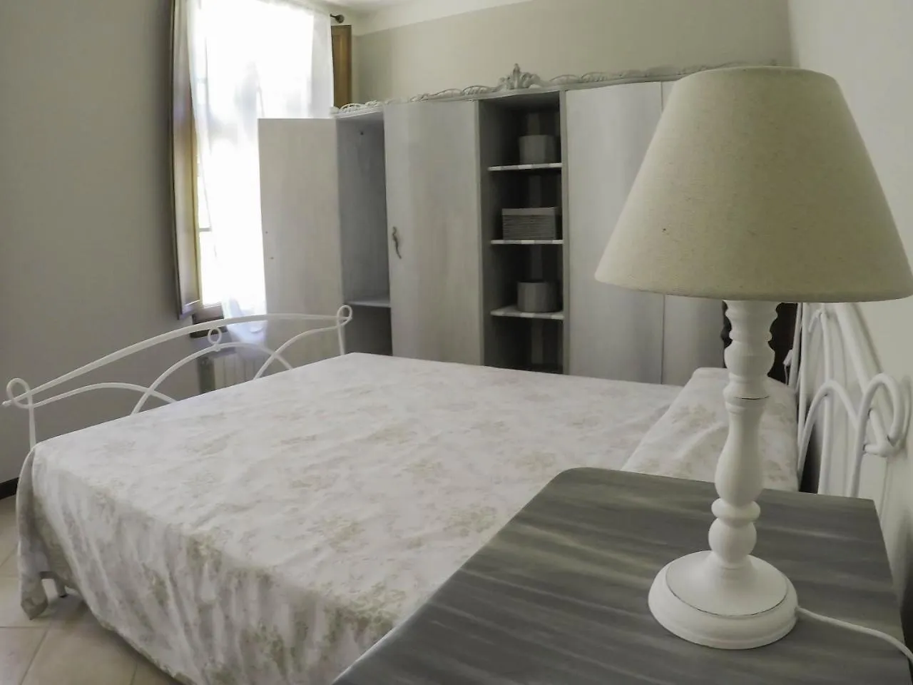 Aparthotel CASALE LA FATA -tipico toscano immerso nelle colline tra Lucca e Versilia, 6 appartamenti indipendenti Camaiore
